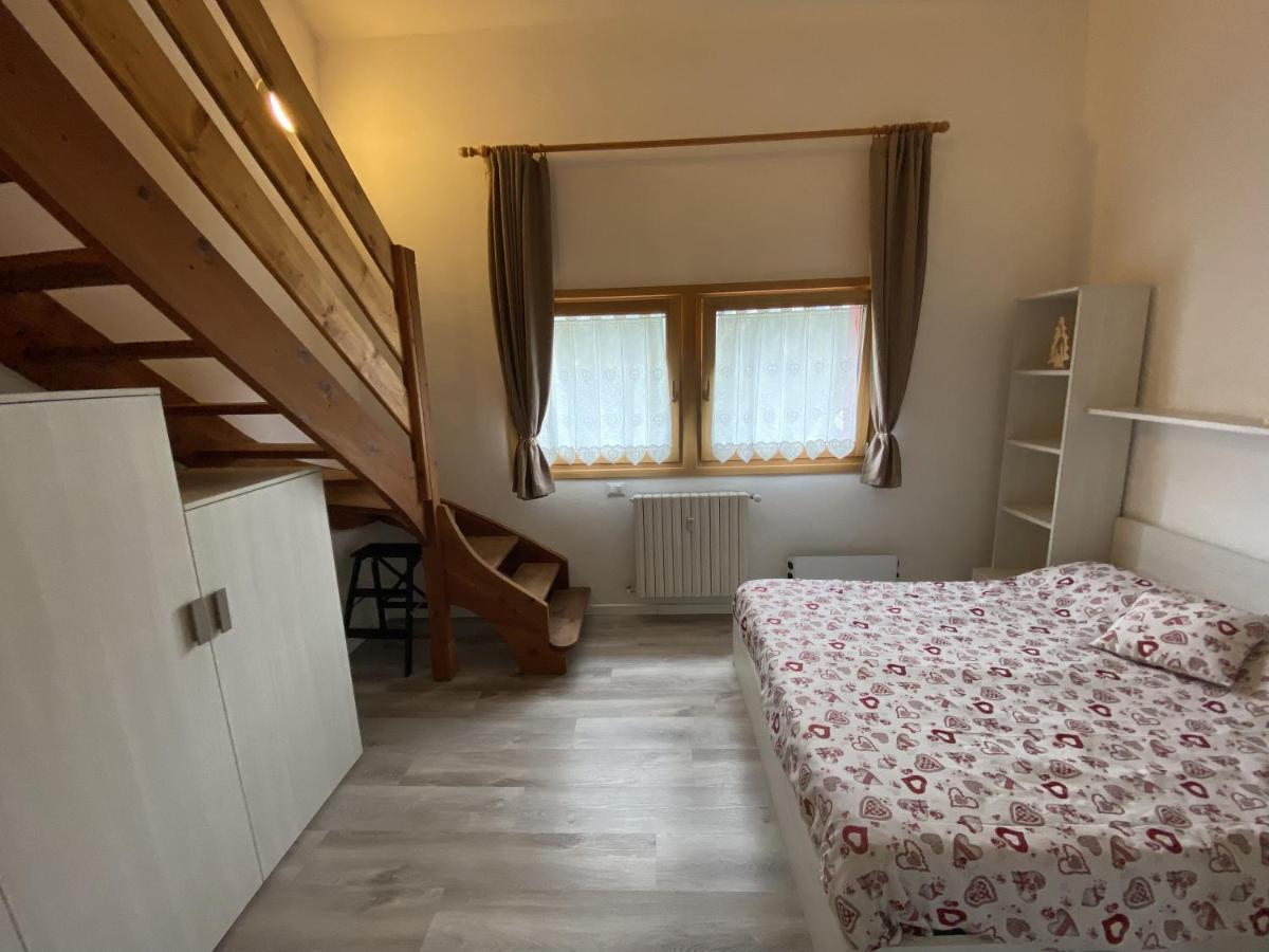 Casa Lola Lägenhet Falcade Exteriör bild